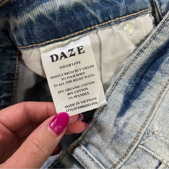 DAZE Bottom Line High Rise Vintage Shorts Distressed Fade 26 - Picture 9 of 10